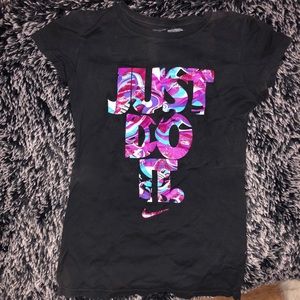 Nike tee size small